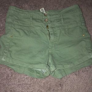 Army green high waisted shorts